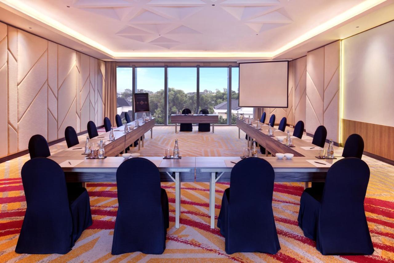 Grand Mercure Malang Esterno foto