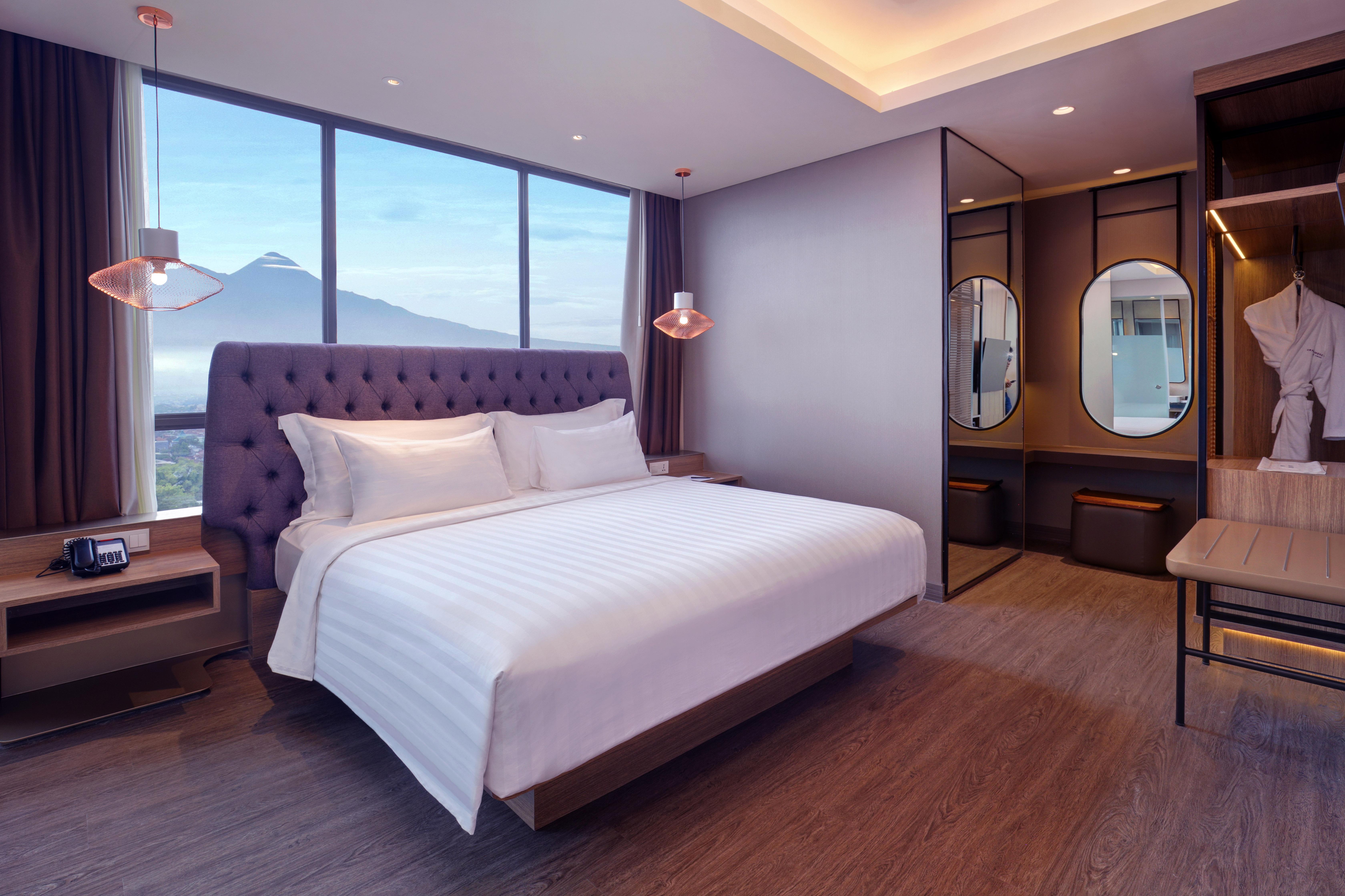 Grand Mercure Malang Esterno foto