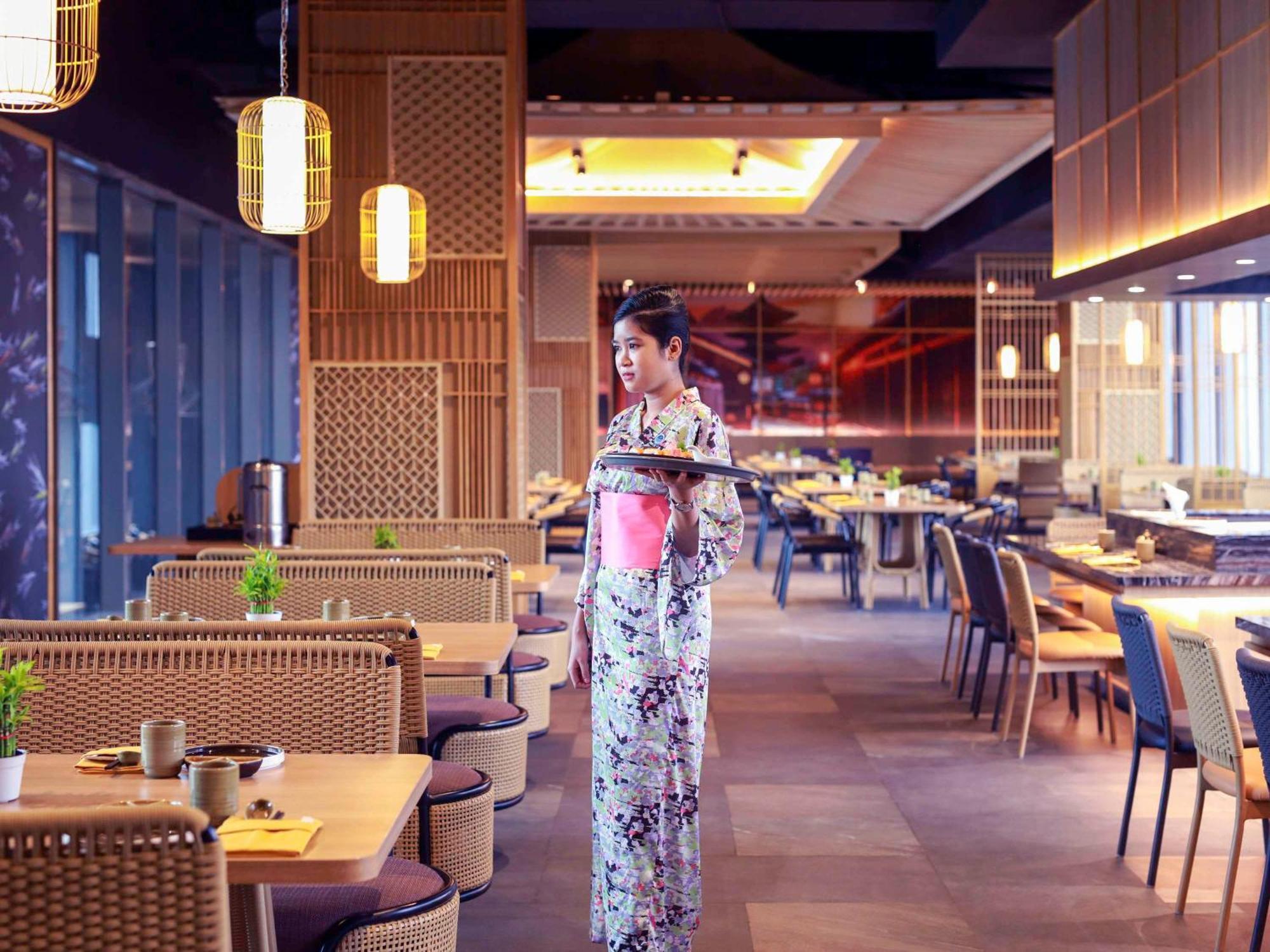 Grand Mercure Malang Esterno foto