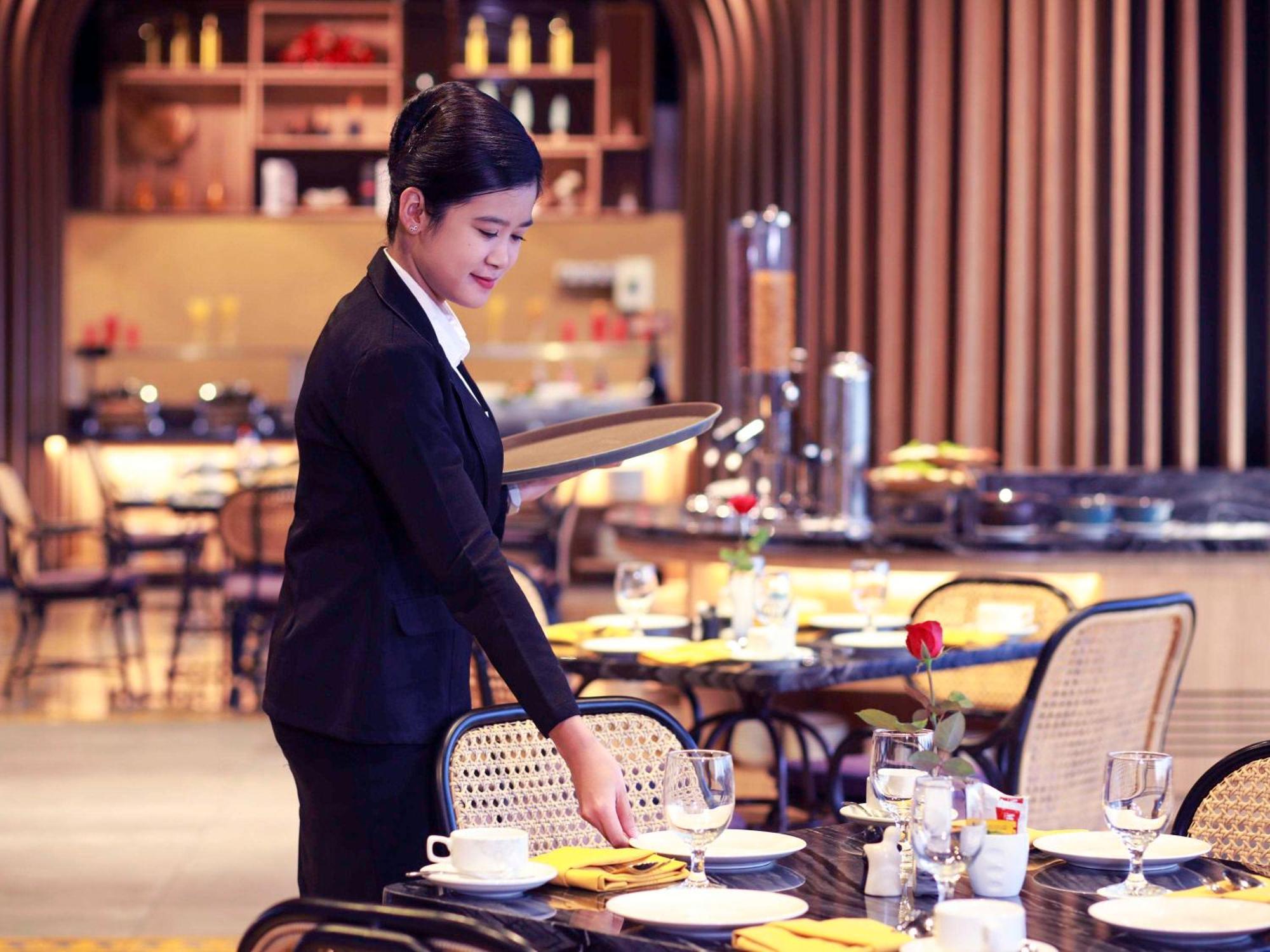 Grand Mercure Malang Esterno foto