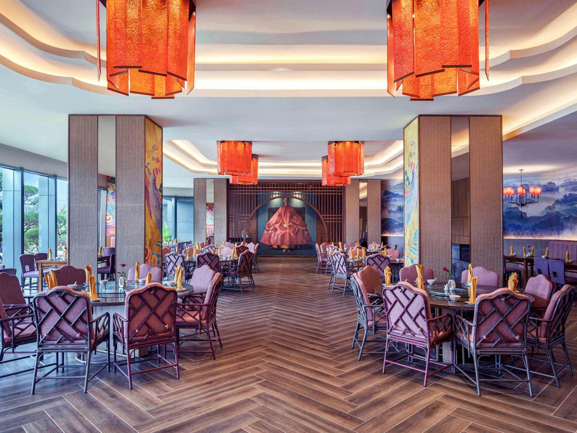 Grand Mercure Malang Esterno foto