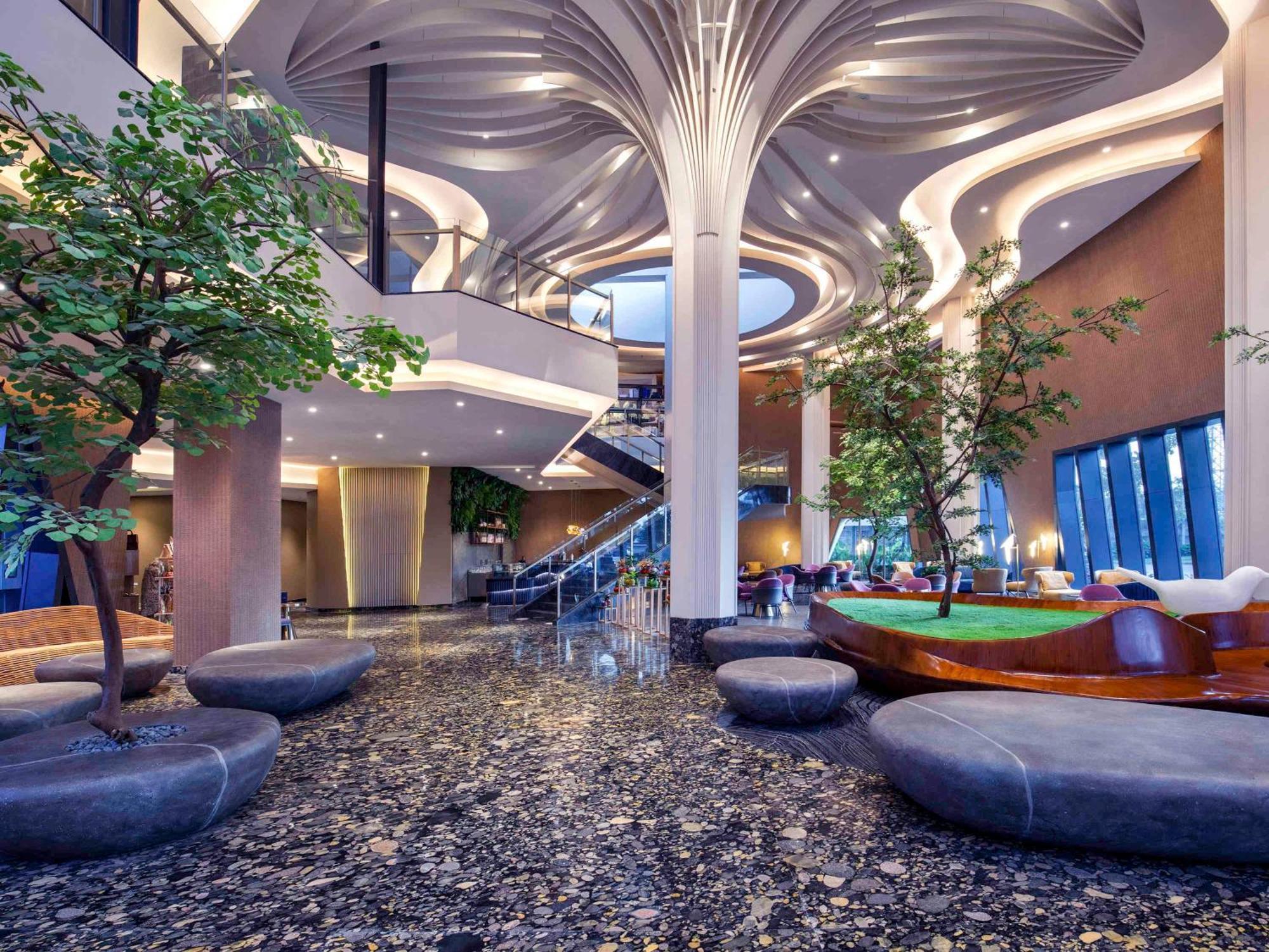Grand Mercure Malang Esterno foto