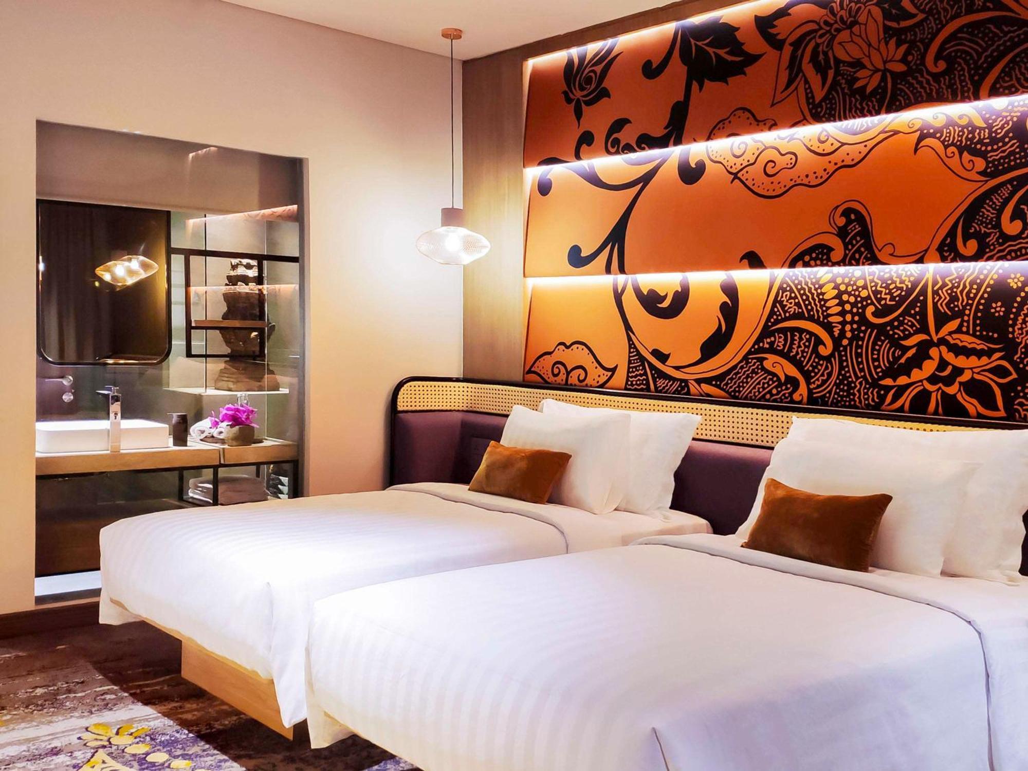 Grand Mercure Malang Esterno foto