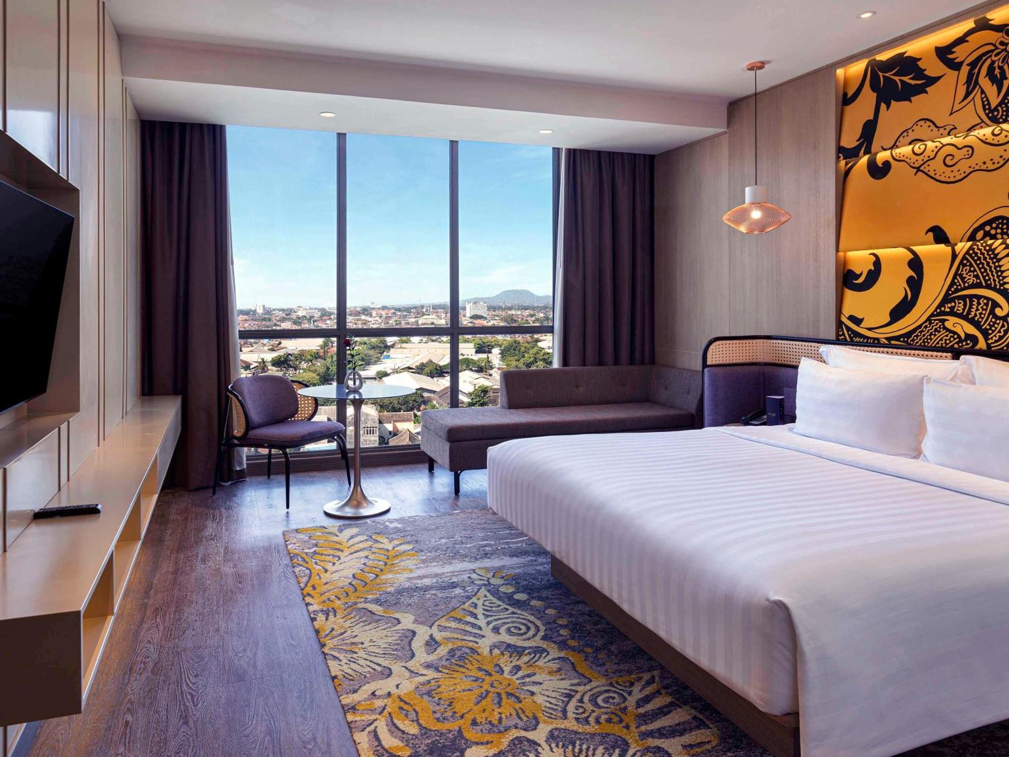 Grand Mercure Malang Esterno foto