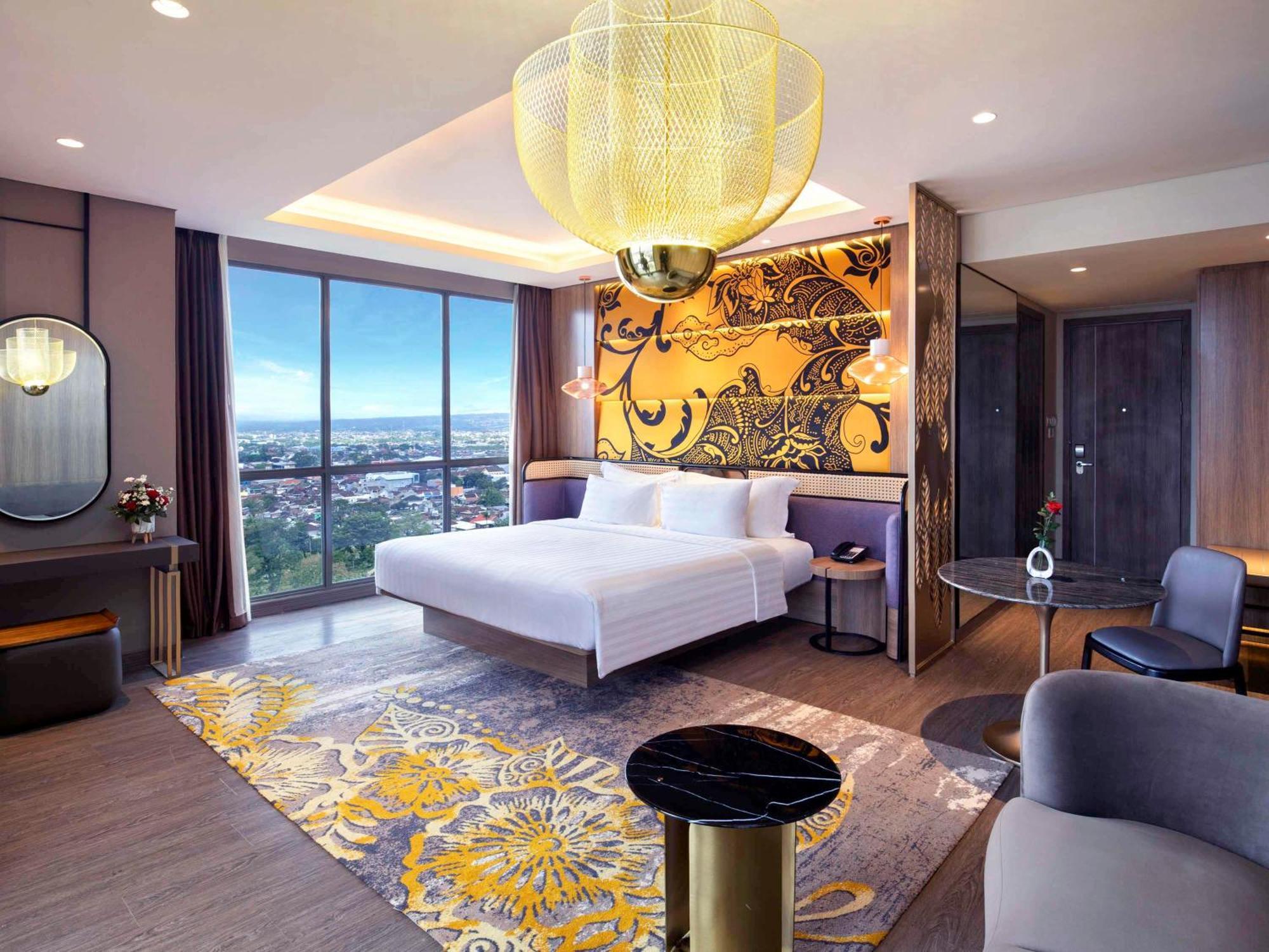 Grand Mercure Malang Esterno foto