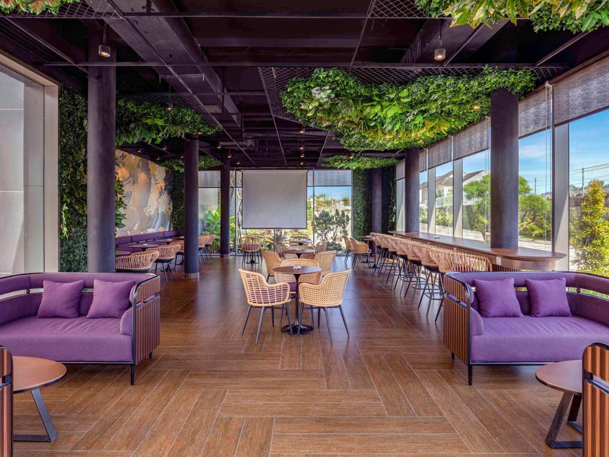 Grand Mercure Malang Esterno foto
